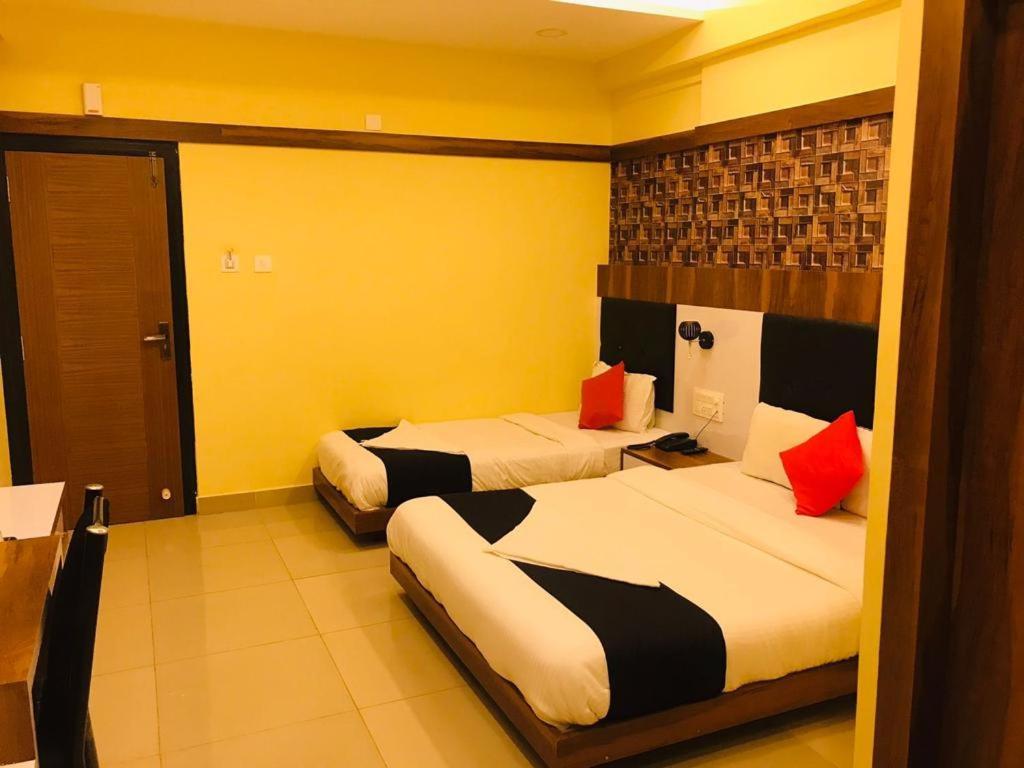 Hotel Keerthana Puttur Puttur  المظهر الخارجي الصورة